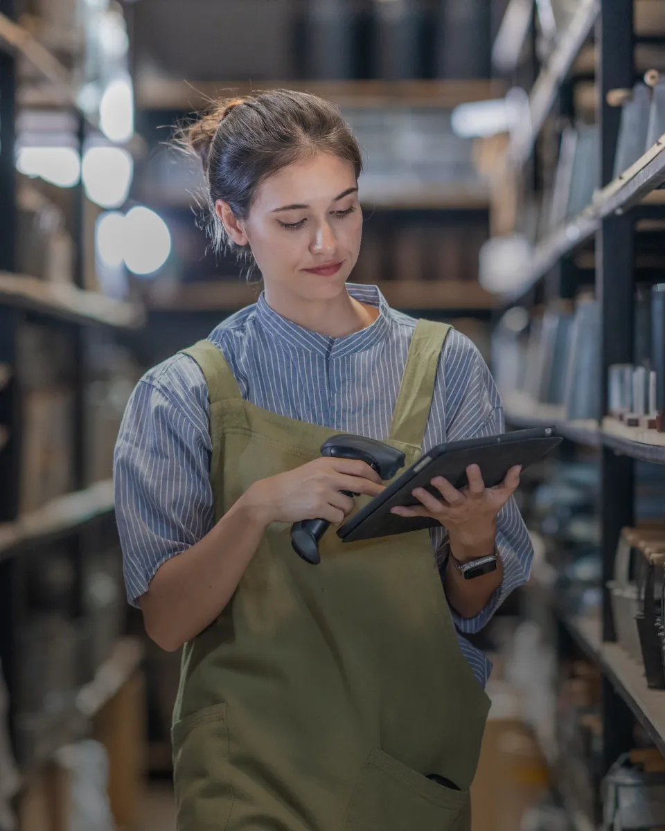 RETAIL industry image