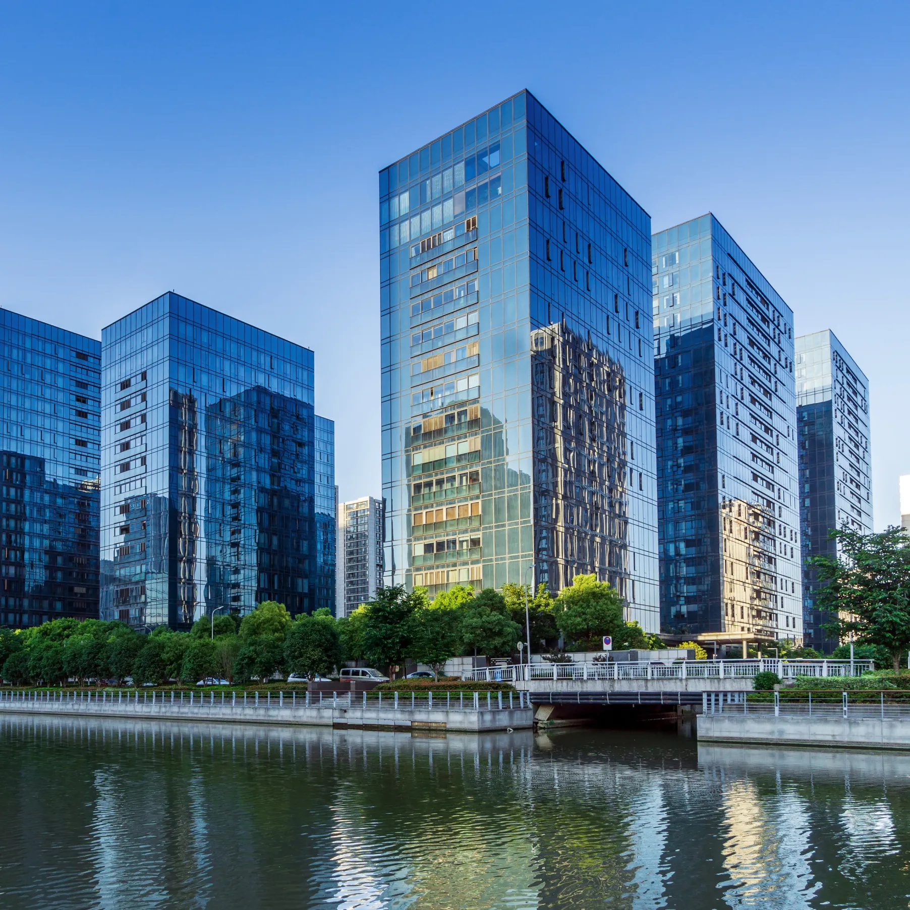 Property management work order software managing tenant requests and SLA tasks.